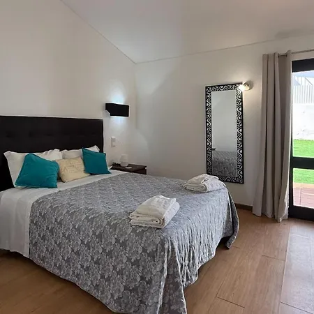 Semesterbostad Moradia T2 Jacaranda